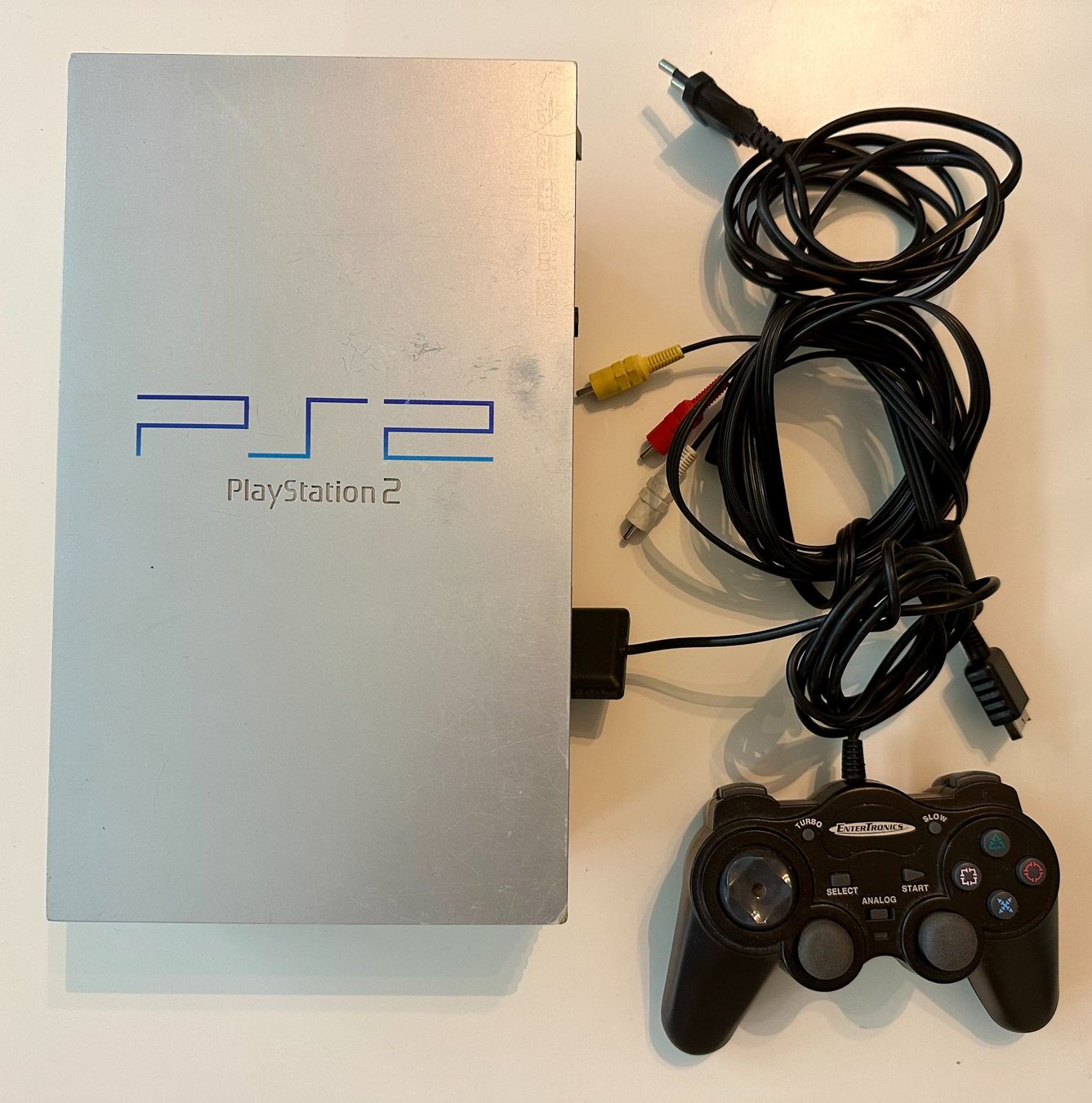 Sony Konsolen: PS2 Silver FAT, Sony Playstation 2 – Gebraucht aus Couvet von nay_prh5