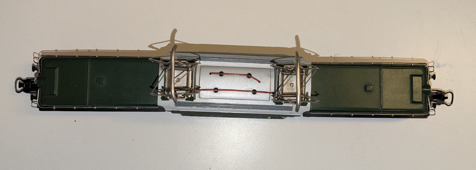 Märklin Modellini di ferrovie: Märklin SBB Krokodil 3015 – Usato da Giffers venduto da agu25 1