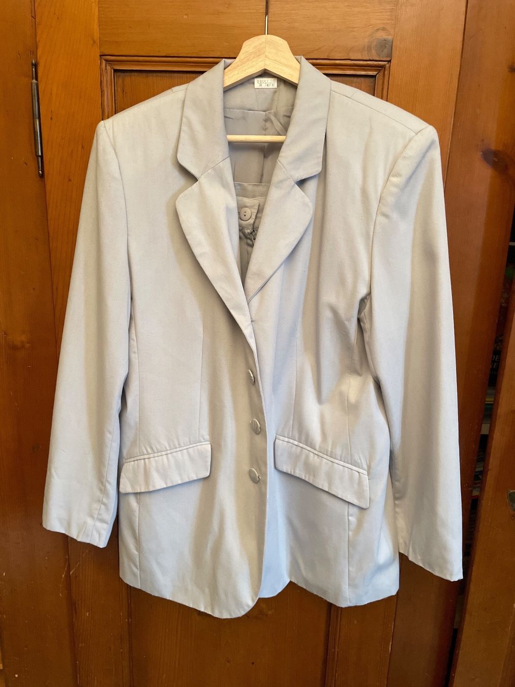 Anzüge & Kostüme: Deux-pièces gris veste-jupe, taille 38 – Neu (gemäss Beschreibung) aus Buchillon von Samui3