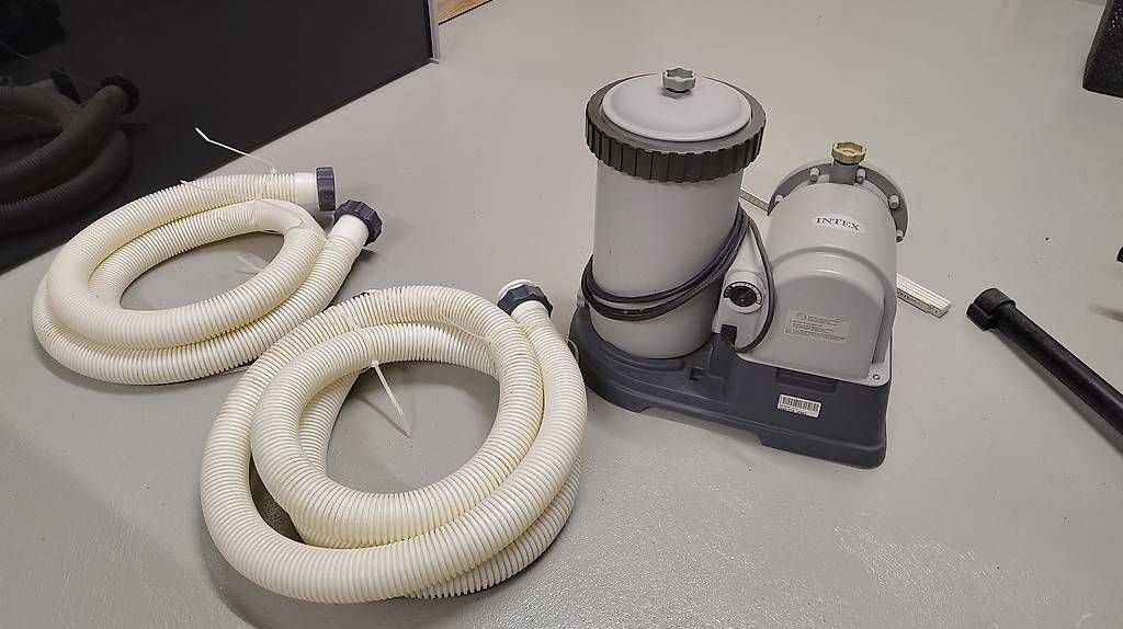 Accessori per Piscine: Gratis Pool Filterpunpe – Usato da Schöftland venduto da Urs_Hunziker 1