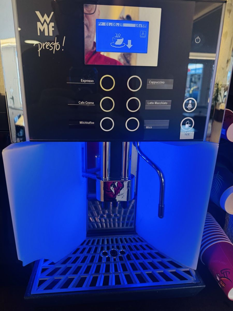 WMF Macchine per caffè & Macchine per espresso: WMF Presto! Profi-Kaffeemaschine mit Milchsystem – Usato da Spiez venduto da bauwohnen24.ch 2