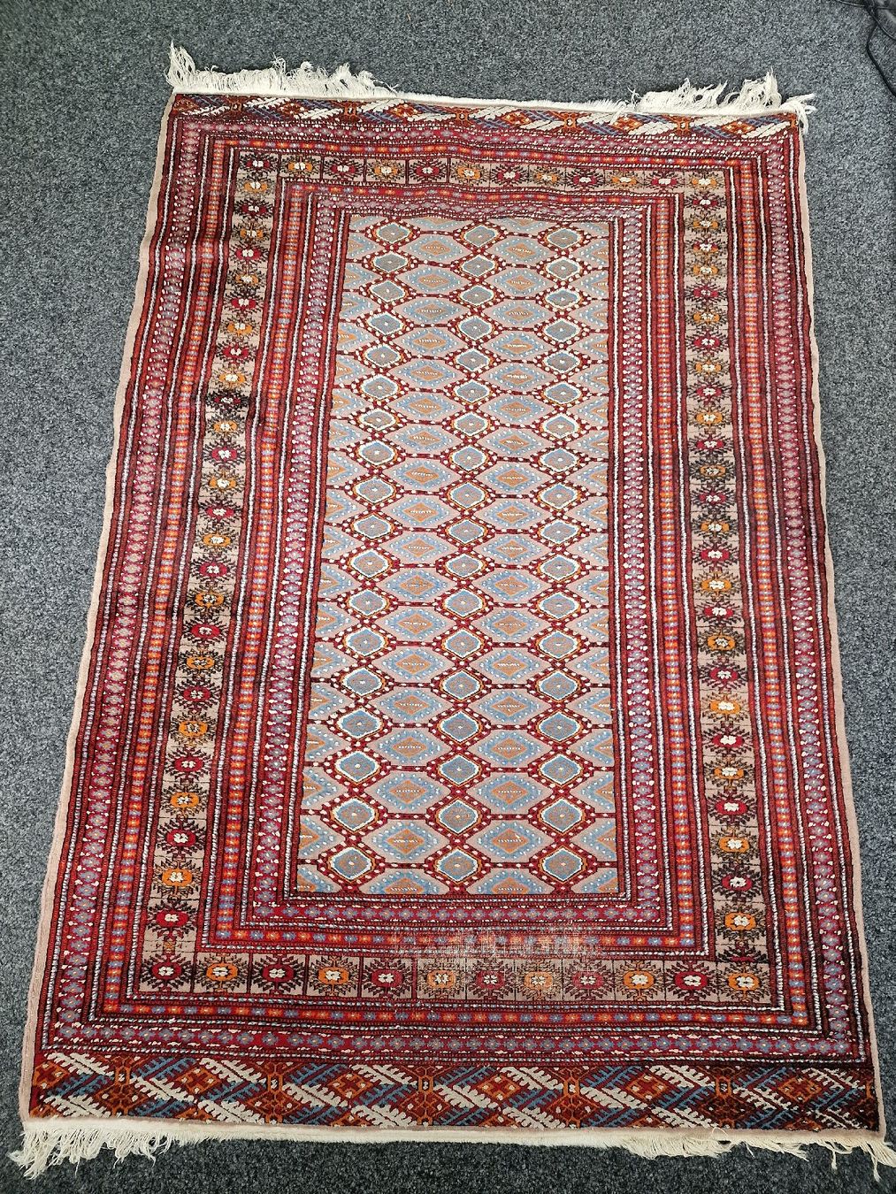 Tappeti: Antiker Teppich mit Gebrauchsspuren – Usato da Untersiggenthal venduto da jumath