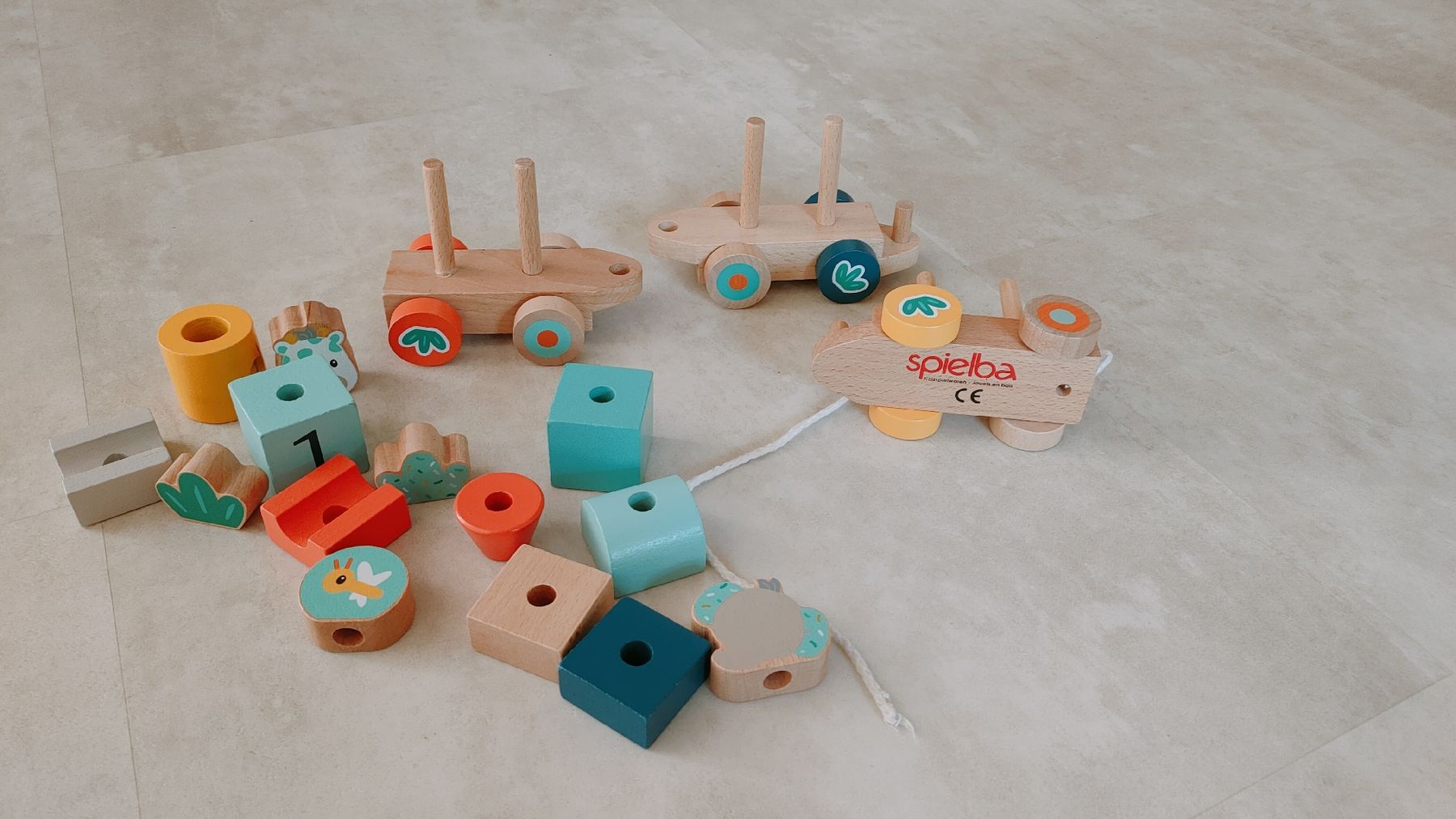 Giocattoli: Holzzug von Spielba  – Usato da Glarus venduto da GraberKtGL 2