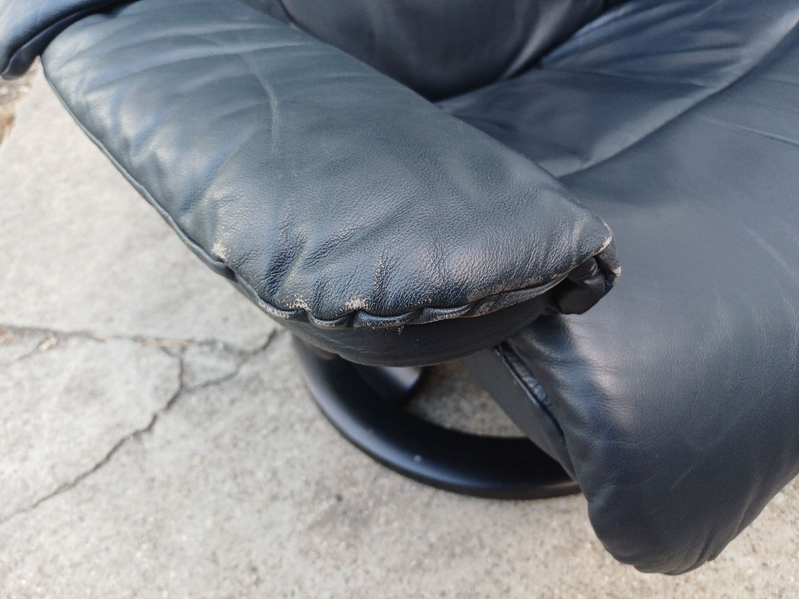 Stressless Sessel: Stressless Sessel mit Beinablage – Defekt aus Wangenried von Recycler94 2