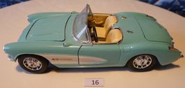 Modellauto Chevrolet Corvette C1 hellblau guter Zustand