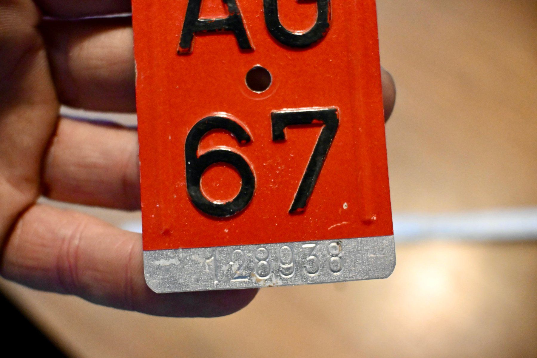 Schilder: Velonummer AG von 1967 - Aargau - AG 67 – Gebraucht aus Pfaffhausen von mono_rec 3