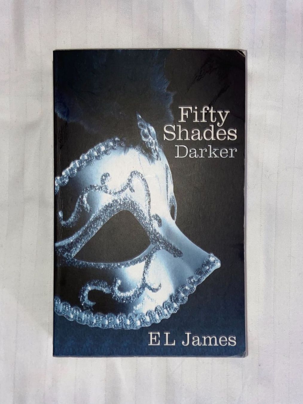 Libri: Fifty Shades Darker - E.L. James – Usato da Zürich venduto da dedasiba