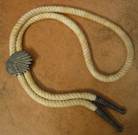 Schmuck, Kravatte