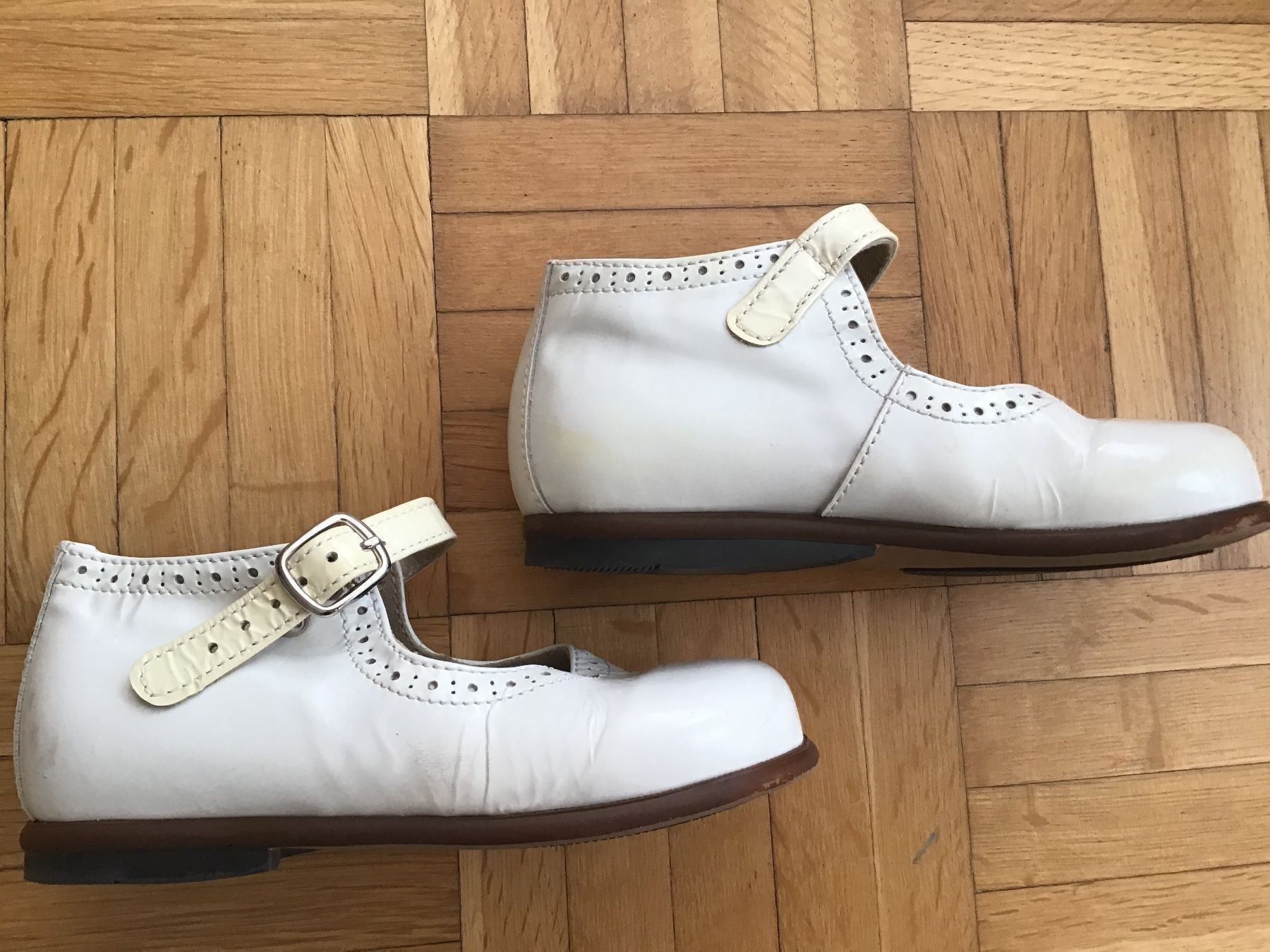 Scarpe per ragazze: Riemchen-Ballerina Lackleder Grösse 24 – Usato da Emmenbrücke venduto da Hathor123 3