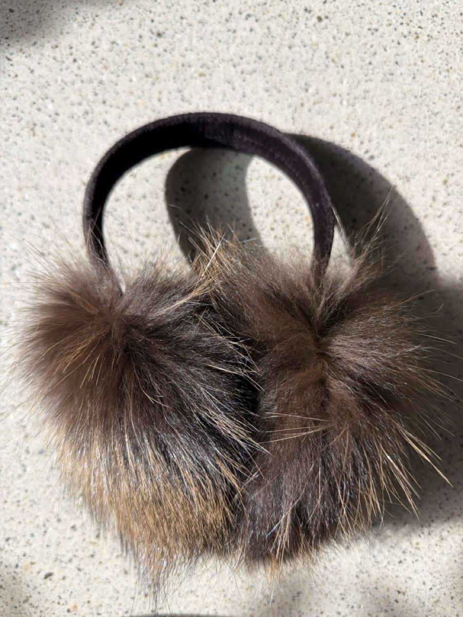 Copricapi, berretti & cappellini: St. Moritz Ohrwärmer Pelz braun – Nuovo (secondo la descrizione) da Brütten venduto da Rod816 1