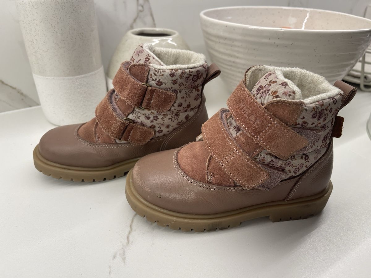 Wheat Scarpe per ragazze: Winter Stiefel Mädchen Wheat 26 – Usato da Täuffelen venduto da Nice800 1