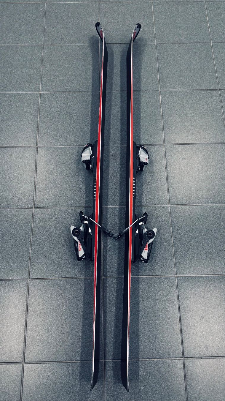 Skis: VAN DEER Slalom Ski – Gebraucht aus Chur von Marodian 5