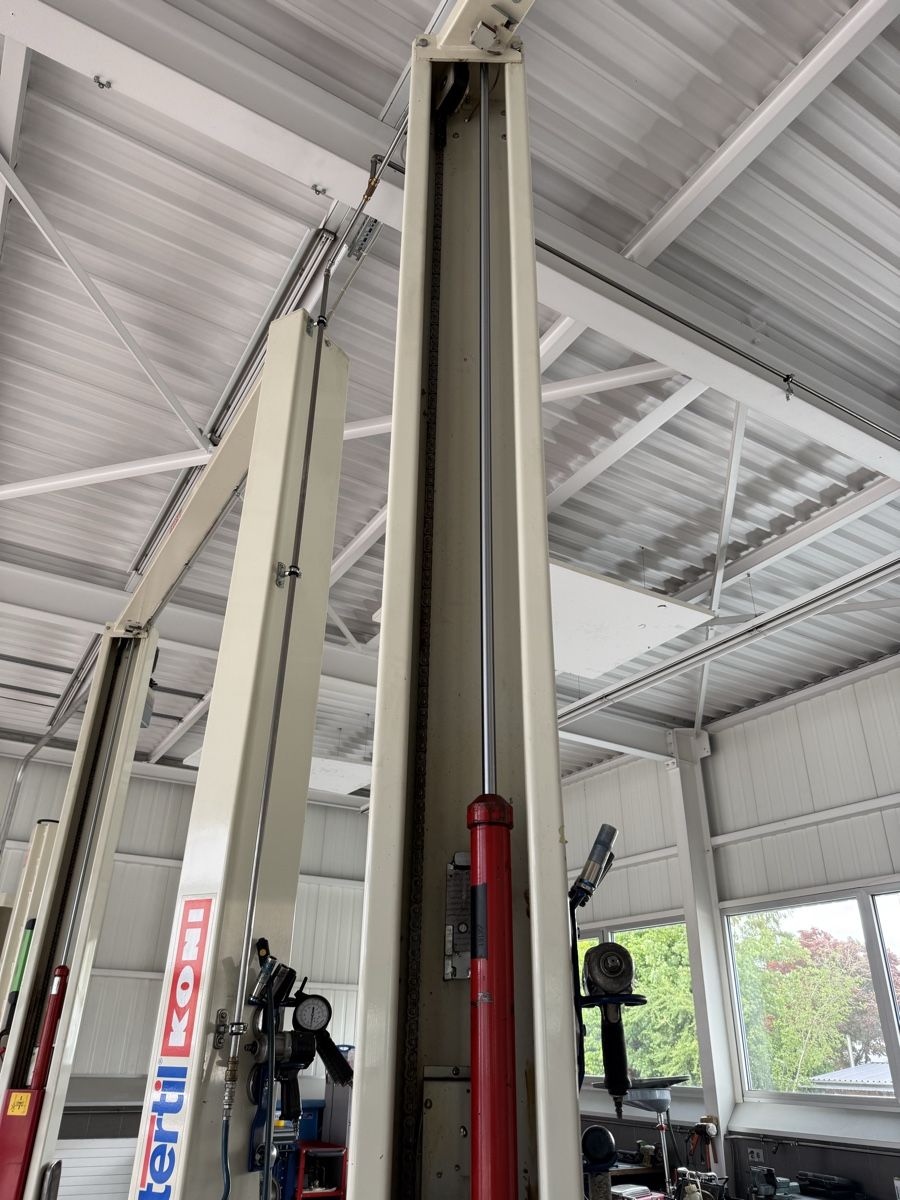 Piattaforme elevatrici & Crick: Autolift 3 Tonnen – Usato da Menziken venduto da Menziken2017 3