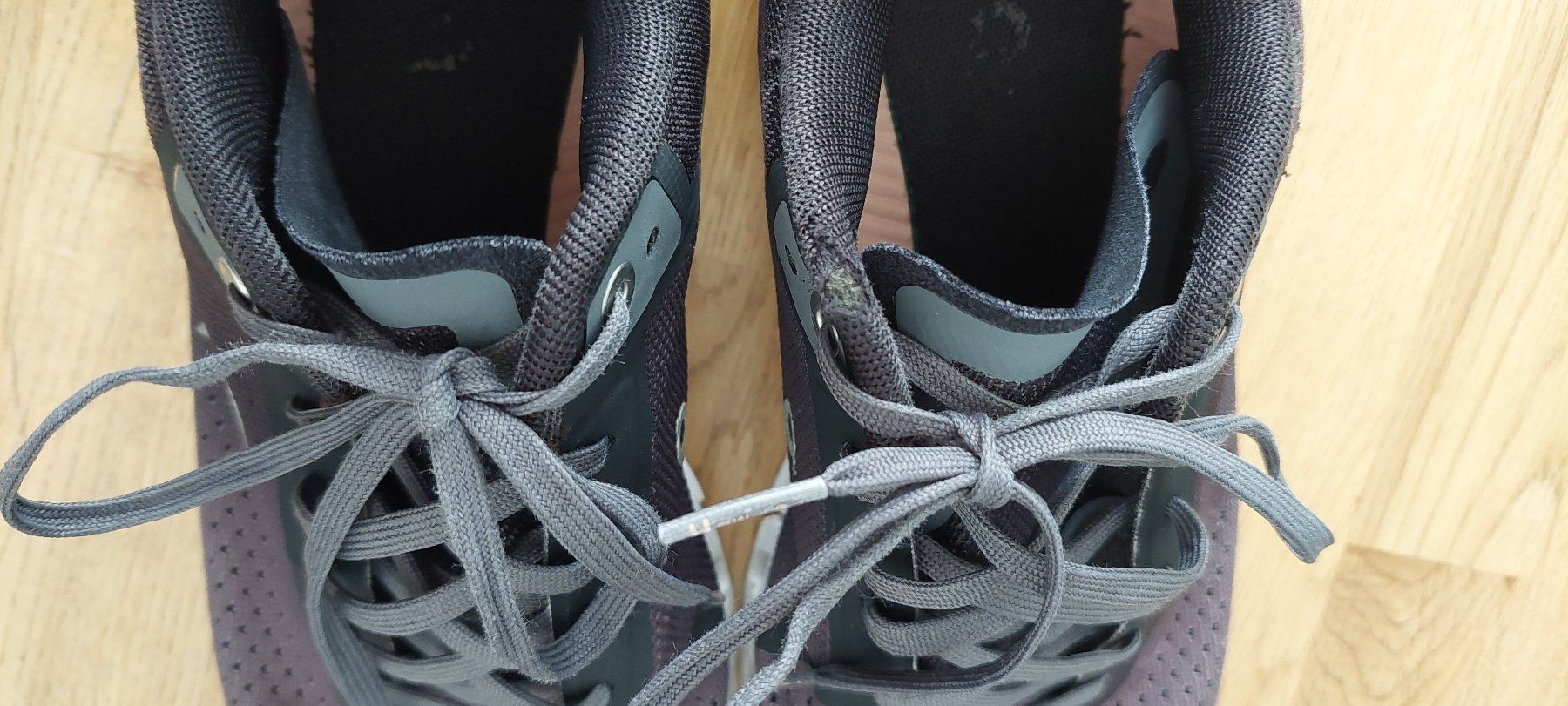 On Damenschuhe: On CLOUDFLOW Laufschuhe – Gebraucht aus Unteriberg von Saru77 6