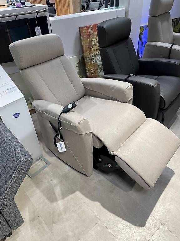 Sessel: IMG Relaxsessel Lotus Standard mit Aufstehhilfe – Gebraucht aus Volketswil von wirzwohnen 1