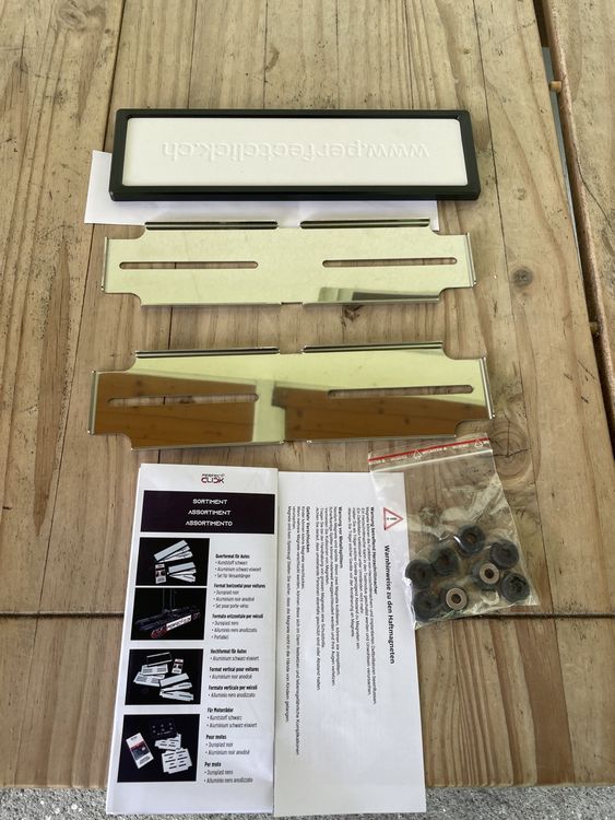 Toutes les pièces auto: Perfekt Click Wechselnummer System für Schild vorne, klein – Neuf avec emballage d'origine à Kerns par iva_ytj7