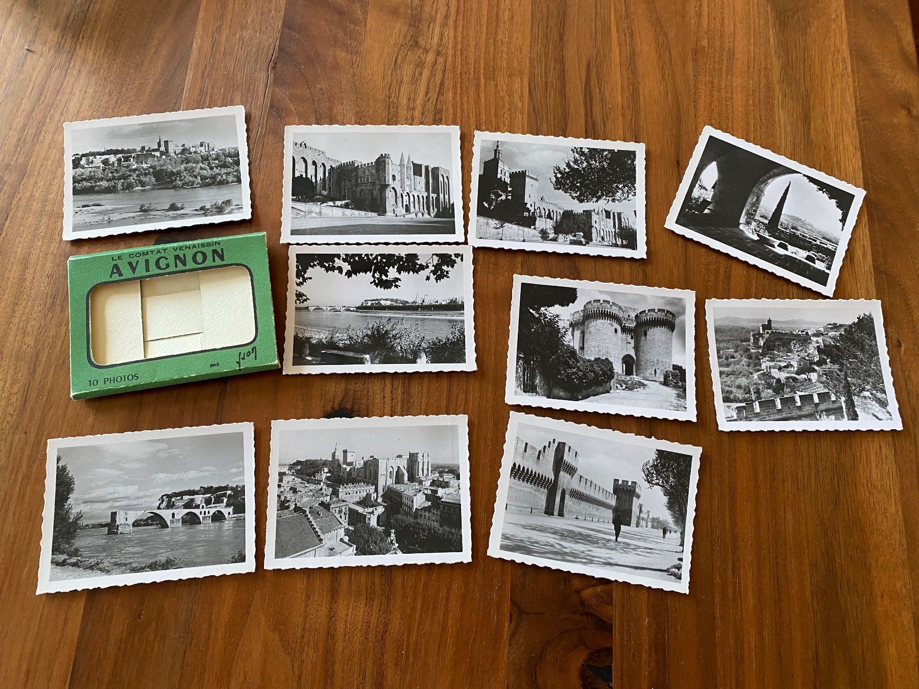 Cartoline postali: Antikes Ansichtskartenbuch Avignon – Usato da Balsthal venduto da Uroby 1