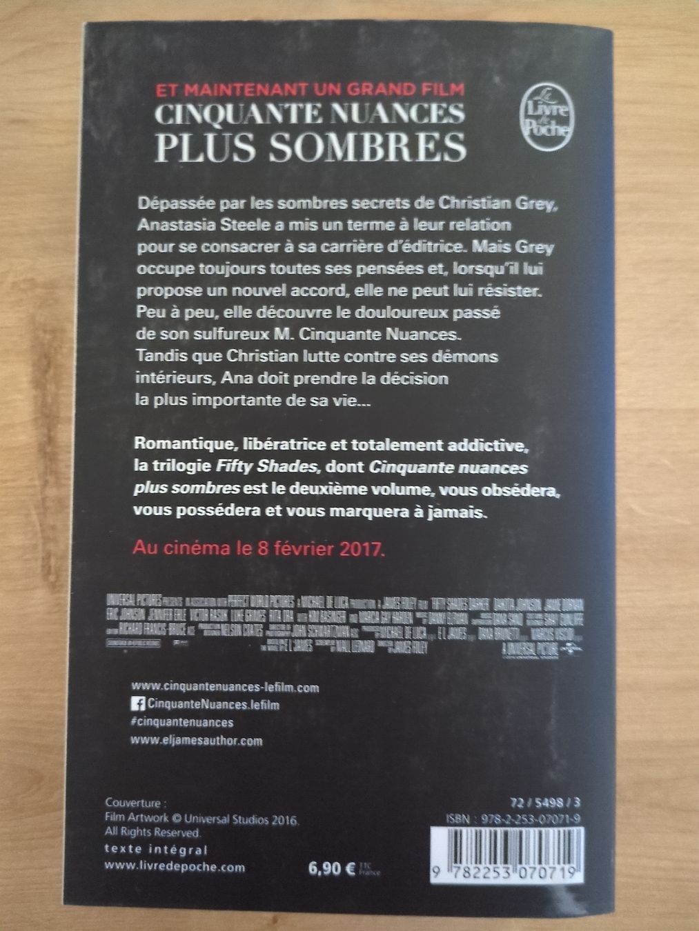 Libri: Cinquante Nuances plus Sombres – Usato da Corminboeuf venduto da MrGP87 1