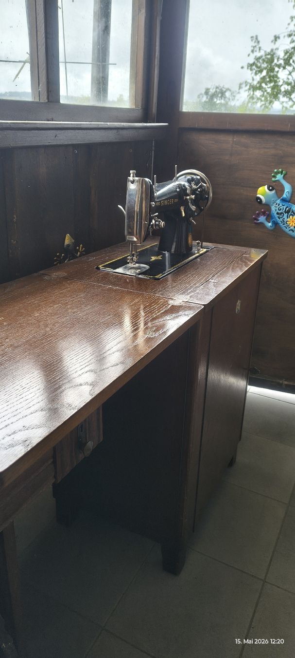Macchine da cucire: Singer Nähmaschine in Möbel... – Usato da Uerkheim venduto da Miu05 6