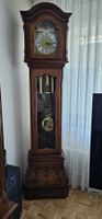 Edle Standuhr mit mechanischem Kettenzugwerk