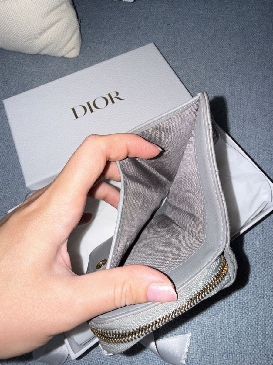 Dior Portemonnaies: Dior CARO Wallet in Grauem Leder – D'occasion à Bottmingen par Itsclaire 5