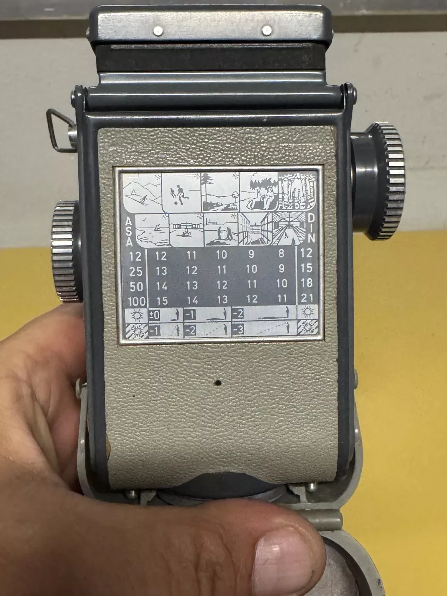 Rollei Fotocamera: Fotoapparate Rolleiflex – Usato da Schlieren venduto da Freundlich02 7