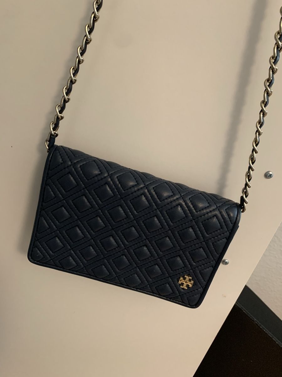 Tory Burch Sacs femmes: Tory Burch Fleming Quilted Lambskin Shoulder Bag – D'occasion à Zürich par mzh_9l8h 6
