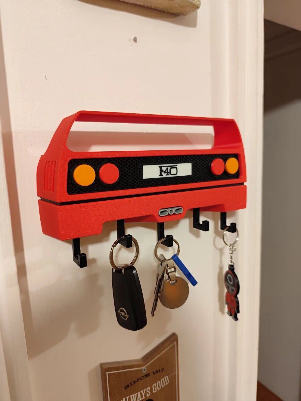 Tutte le decorazioni: F40 Schlüsselhalter – Nuovo (secondo la descrizione) da Niederweningen venduto da Wellington3D