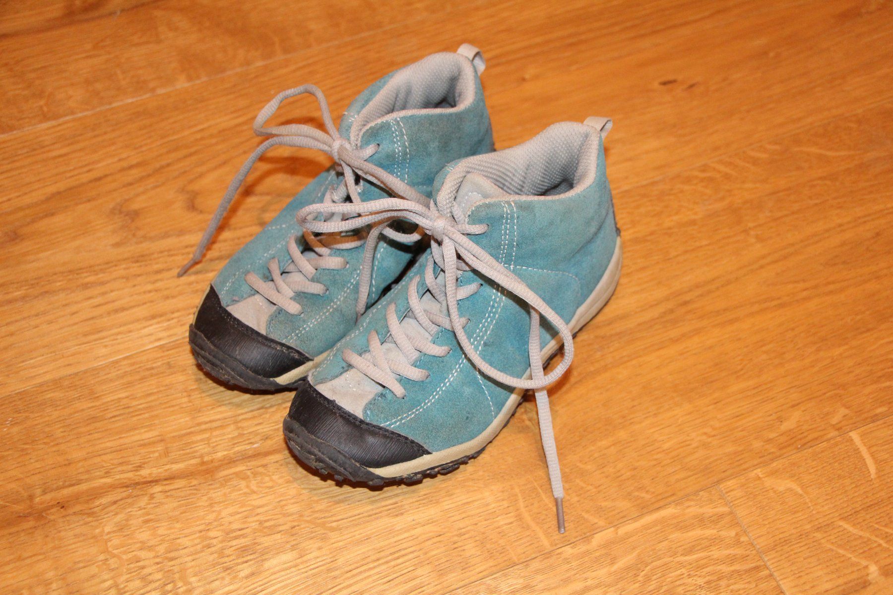 Trevolution Scarpe per ragazzi: Wanderschuhe, Trekkingschuhe, Grösse 32 – Usato da Heiligkreuz (Mels) venduto da PascalWa