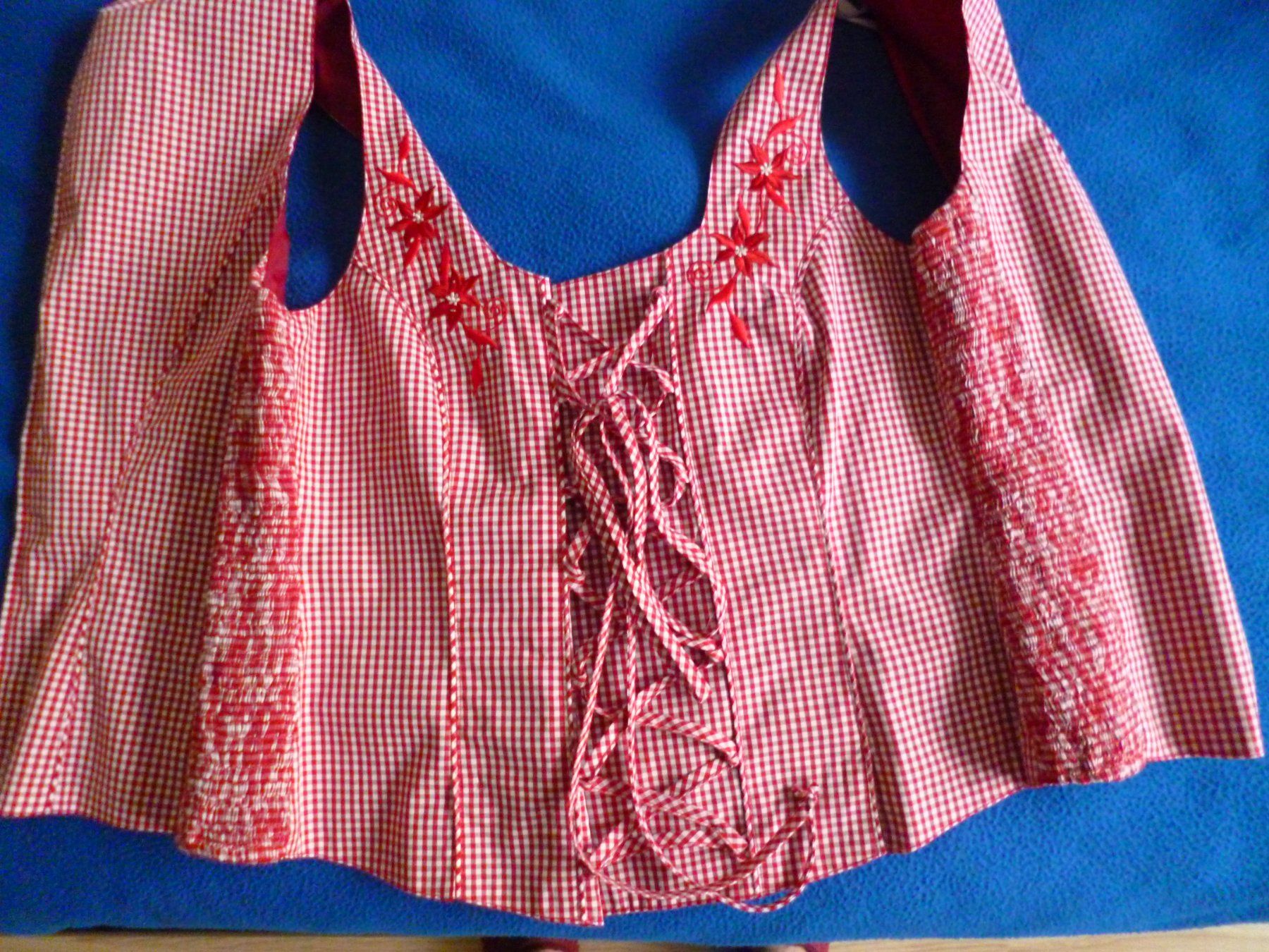 Kleider: Sehr schönes Dirndl Oberteil, Grösse 38 – Neu (gemäss Beschreibung) aus Unterseen von marathon1 4