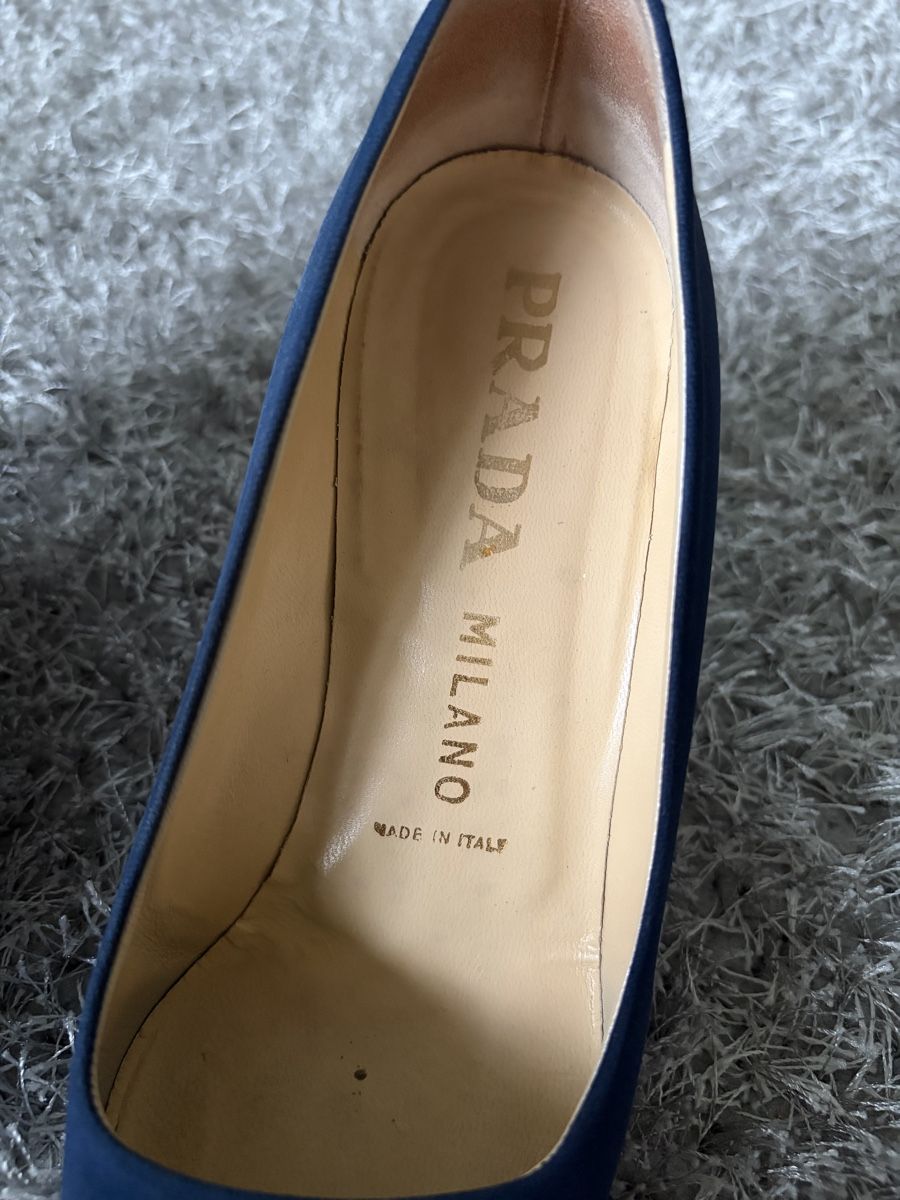 Prada Scarpe da donna: Prada Milano Navy Blue Heels – Usato da Brislach venduto da edu_t6pq 3