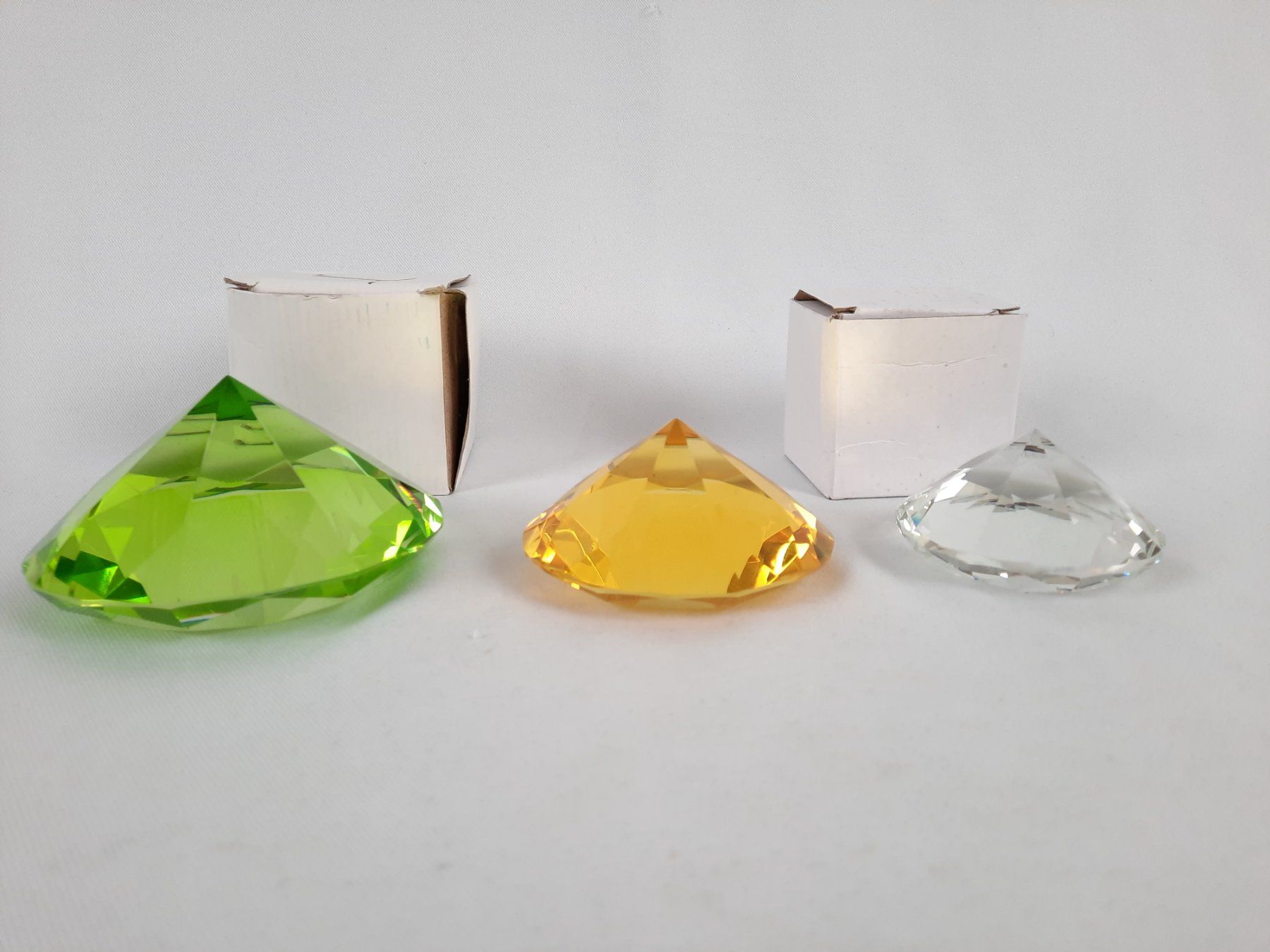 Verres: Glaskristalle in div. Farben – D'occasion à Beinwil am See par Restwert_Beinwil 1
