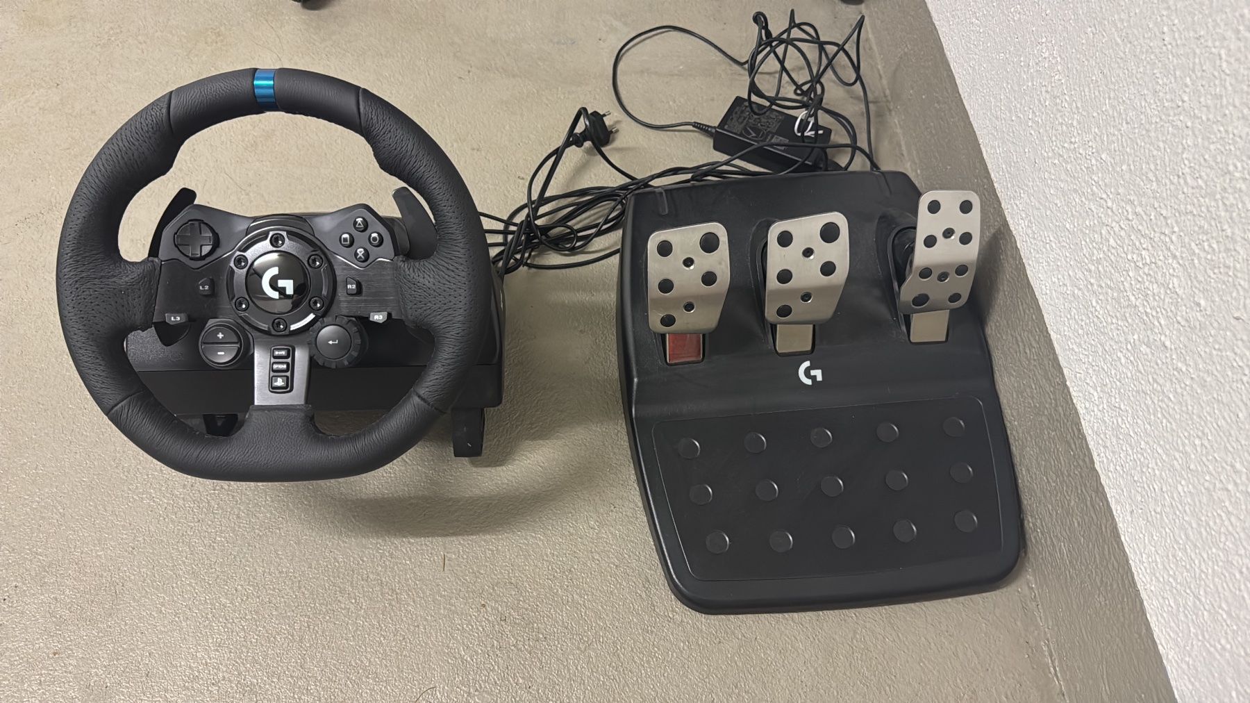 Logitech Controller: Volante Logitech G923 – Neu (gemäss Beschreibung) aus Lostallo von sim_j2vt