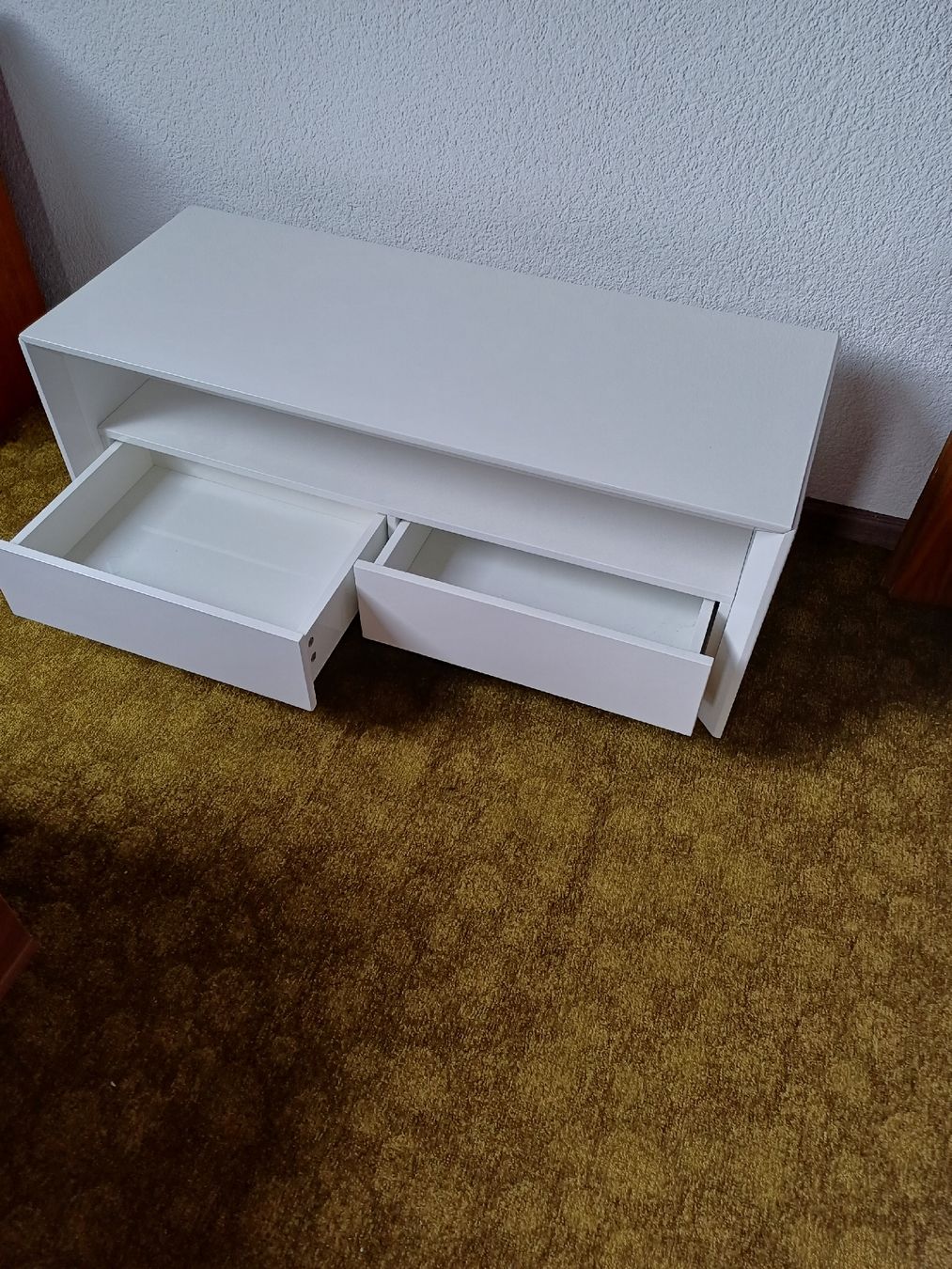 Cassettiere: Fehrsehen möbel – Usato da Tuggen venduto da est_2twl