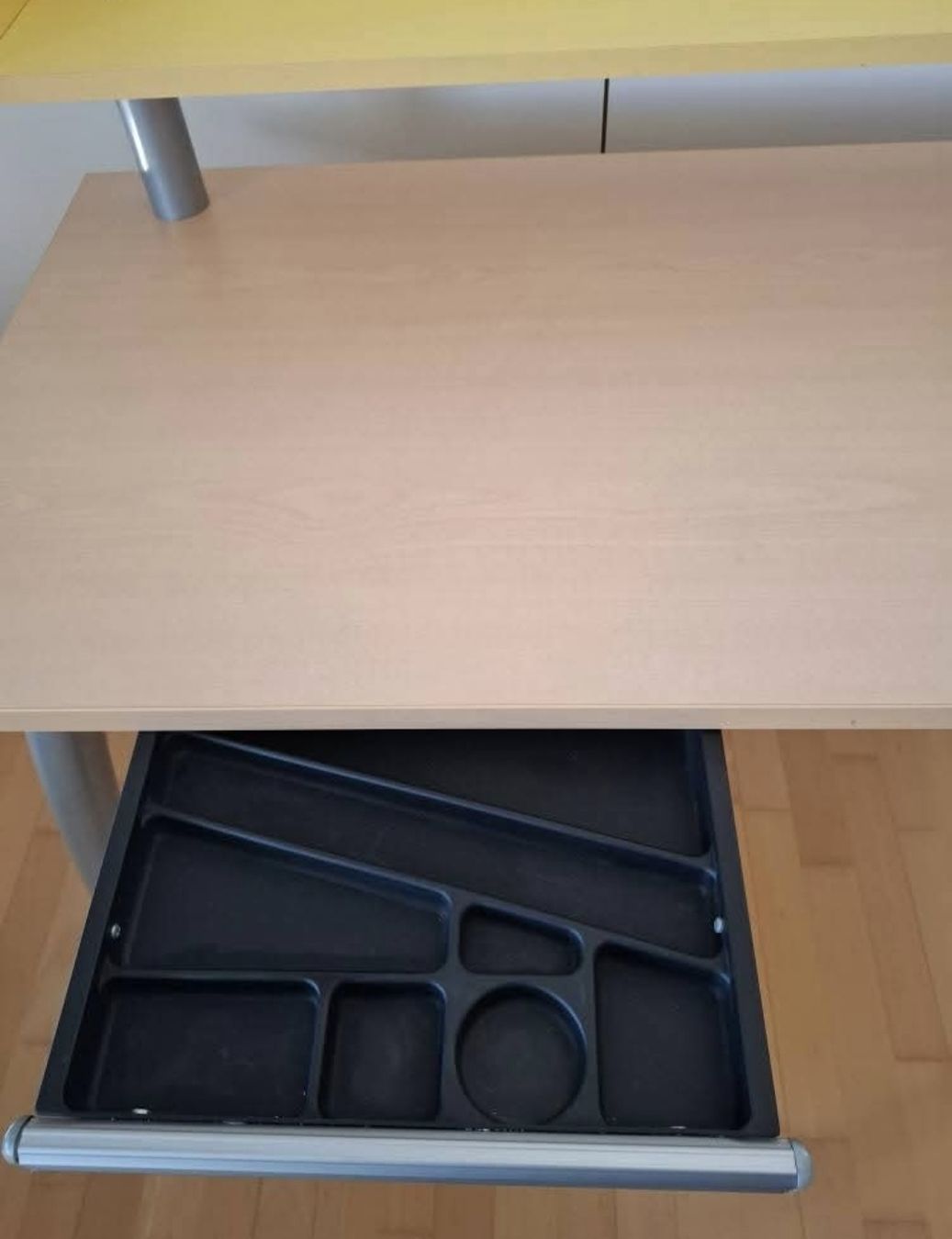 Bureaux: Schreibtisch / Pult – D'occasion à Lyss par pesce_06 2