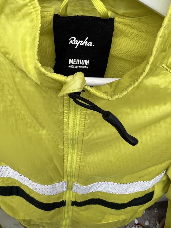 Rapha gefütterte Fahrradjacke – Grösse M – Neongelb (Gebraucht) in Bern ...