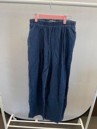 Bershka Jeanshose Gr. XS Damen blau Wide Leg Sommerhose