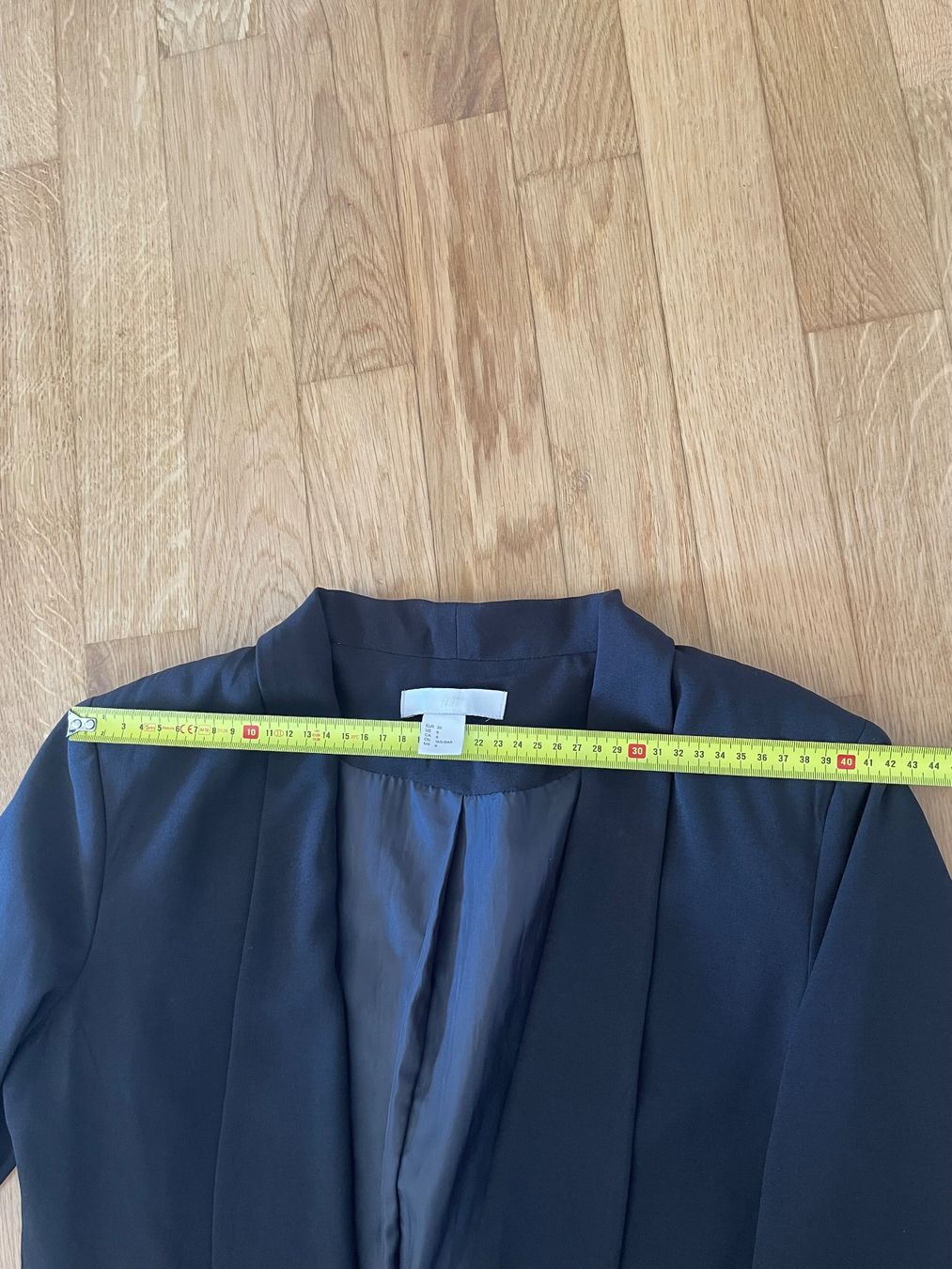 H&M Vestes: Schwarzer Blazer H&M – D'occasion à Zürich par Keks18 2