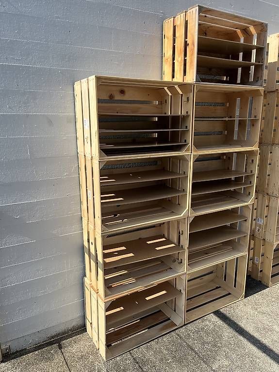 Transportkisten: 9 Holzkisten mit Regalböden – Gebraucht aus Ebikon von Weinkisten-Tom 4