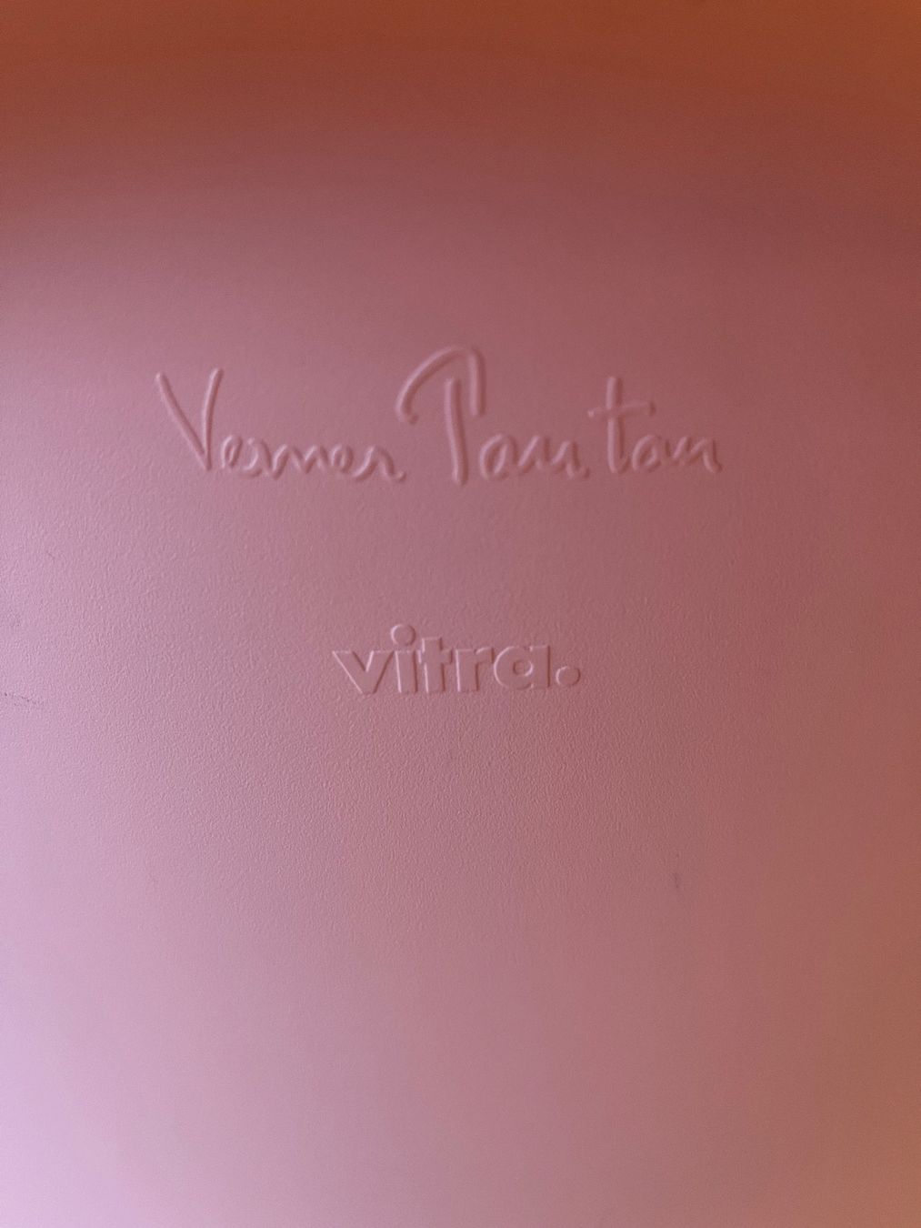 Vitra Stühle: Vitra Verner Panton Kinderstuhl rosa – Gebraucht aus Windisch von  3