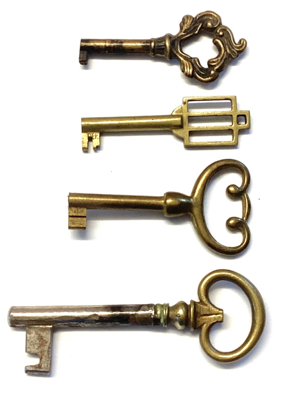 Chiavi: 4 alte Schlüssel, Messing, Eisen, Kommode, Schrank, etc. – Usato da Eglisau venduto da mar_5rn2