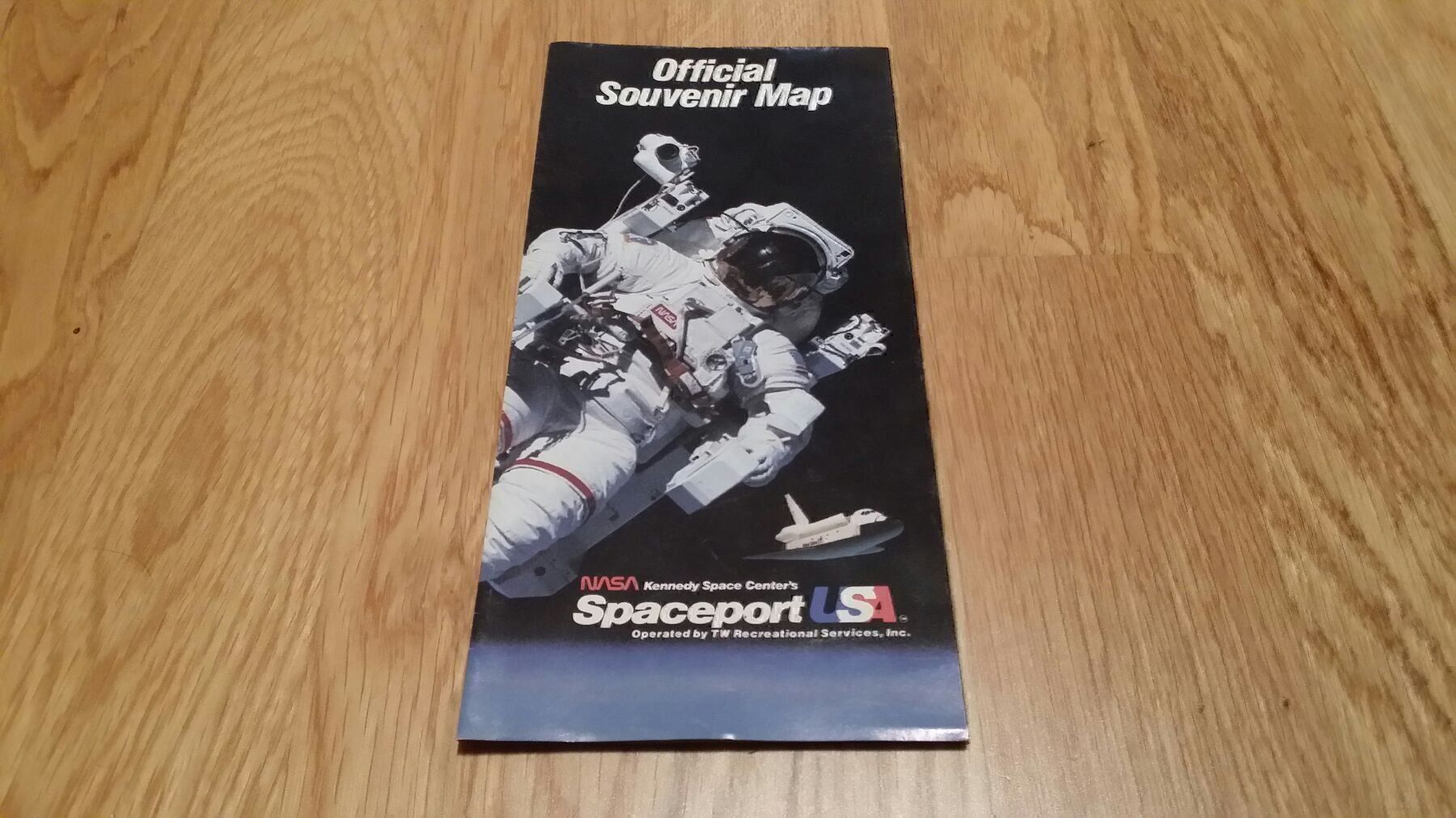 Documenti: NASA Kennedy Space Center – Usato da Gossau ZH venduto da SwissJapan