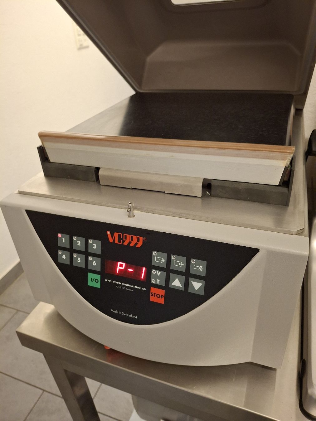 Elettrodomestici da cucina: Vacuum Maschine – Usato da Bern venduto da Sahlenweidli 1