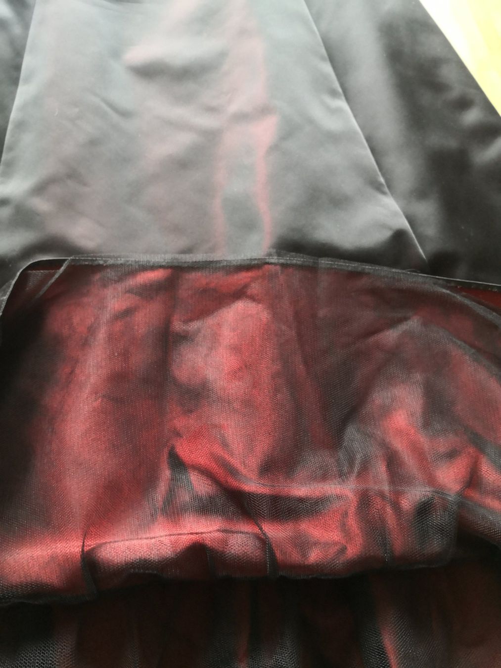 C&A Kleider: Abendkleid in Schwarz/Dunkelrot, Gr. 42 – Gebraucht aus Wädenswil von coconut1289 5