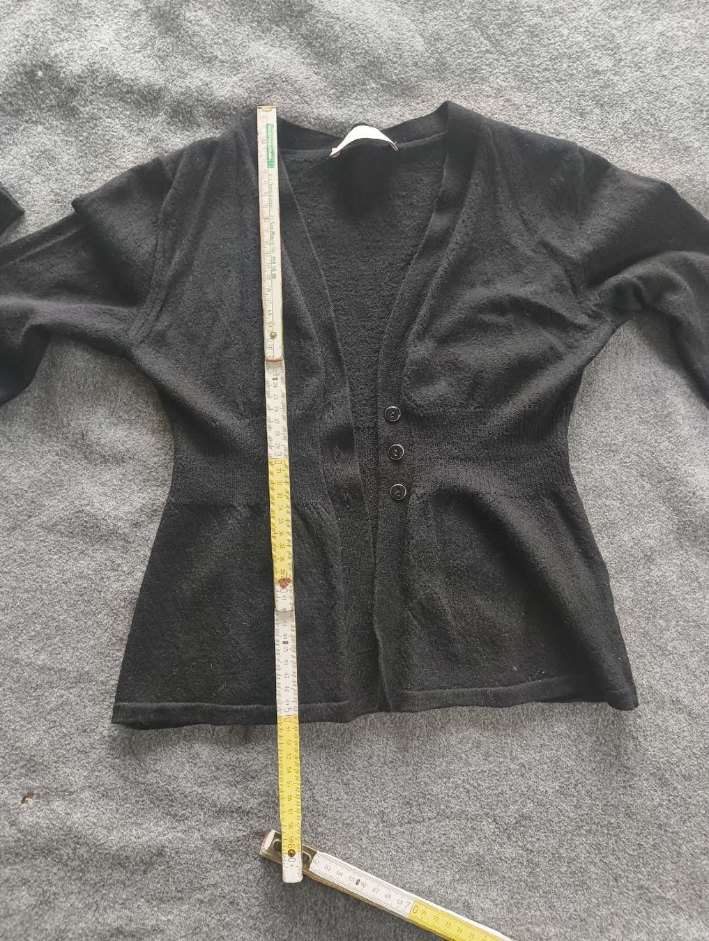 Max Mara Maglioni & Felpe: MaxMara Strickjacke Wolle – Usato da Stein am Rhein venduto da DaOhana 5