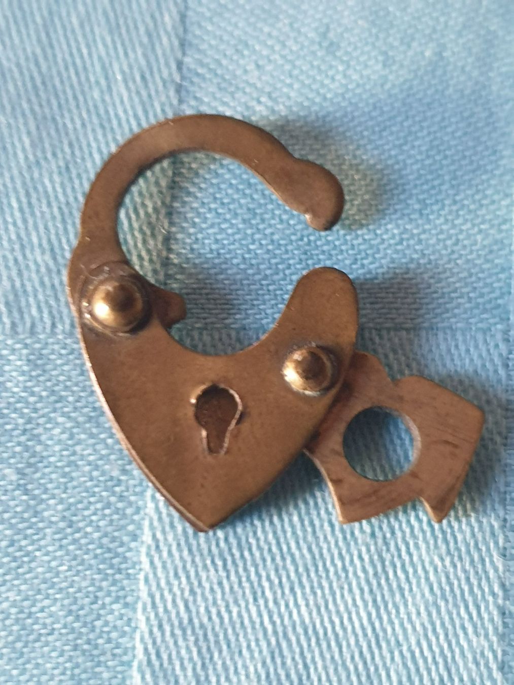 Tirelires: Antike Trick-Spardose Hase Guss Messing-Schloss um 1900 – D'occasion à Mörschwil par spirspi 9