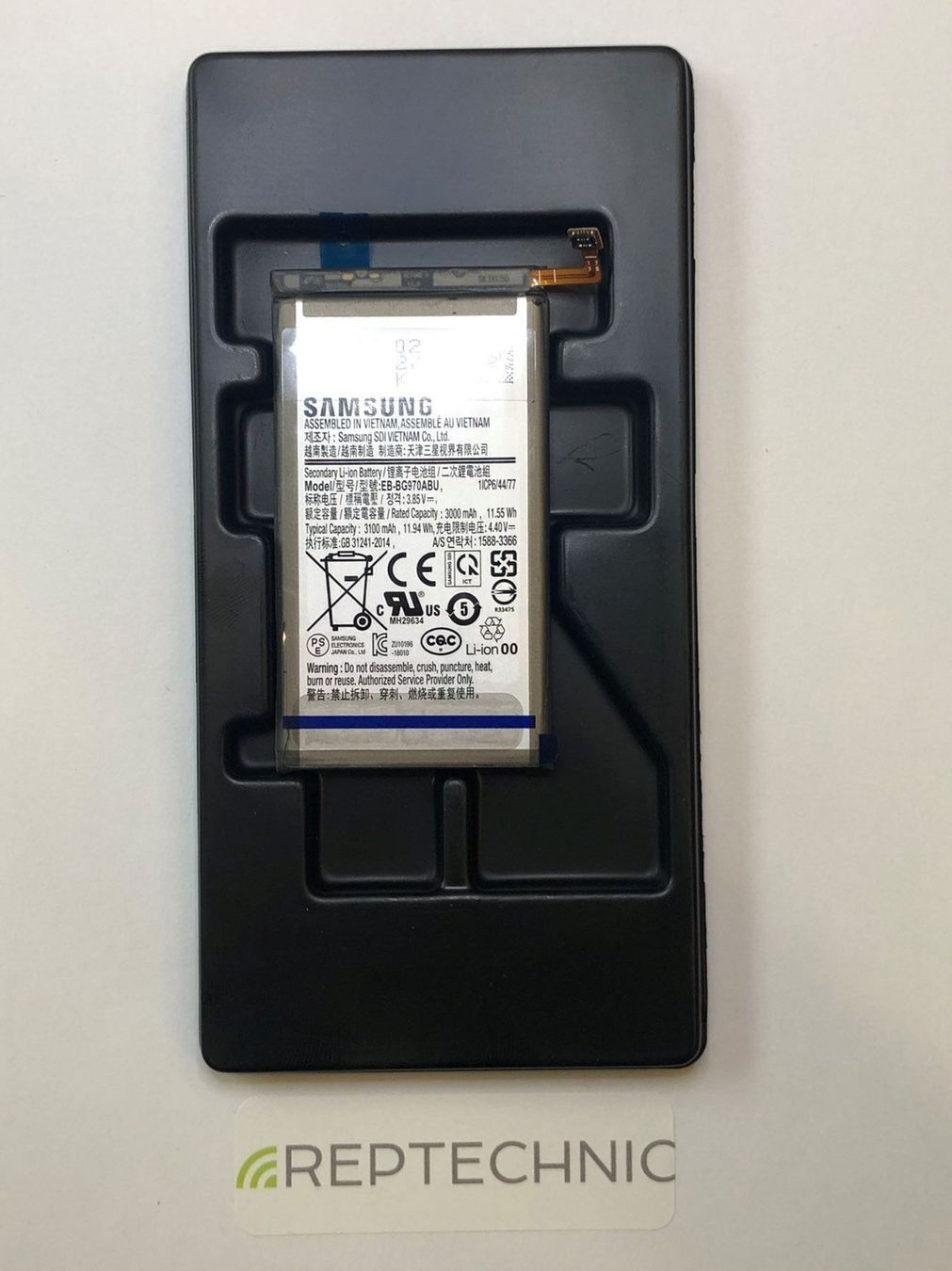Samsung Telefoni cellulari / Smartphones: Samsung Galaxy S10E Akku – Nuovo e nell'imballaggio originale da bern venduto da reptechnic