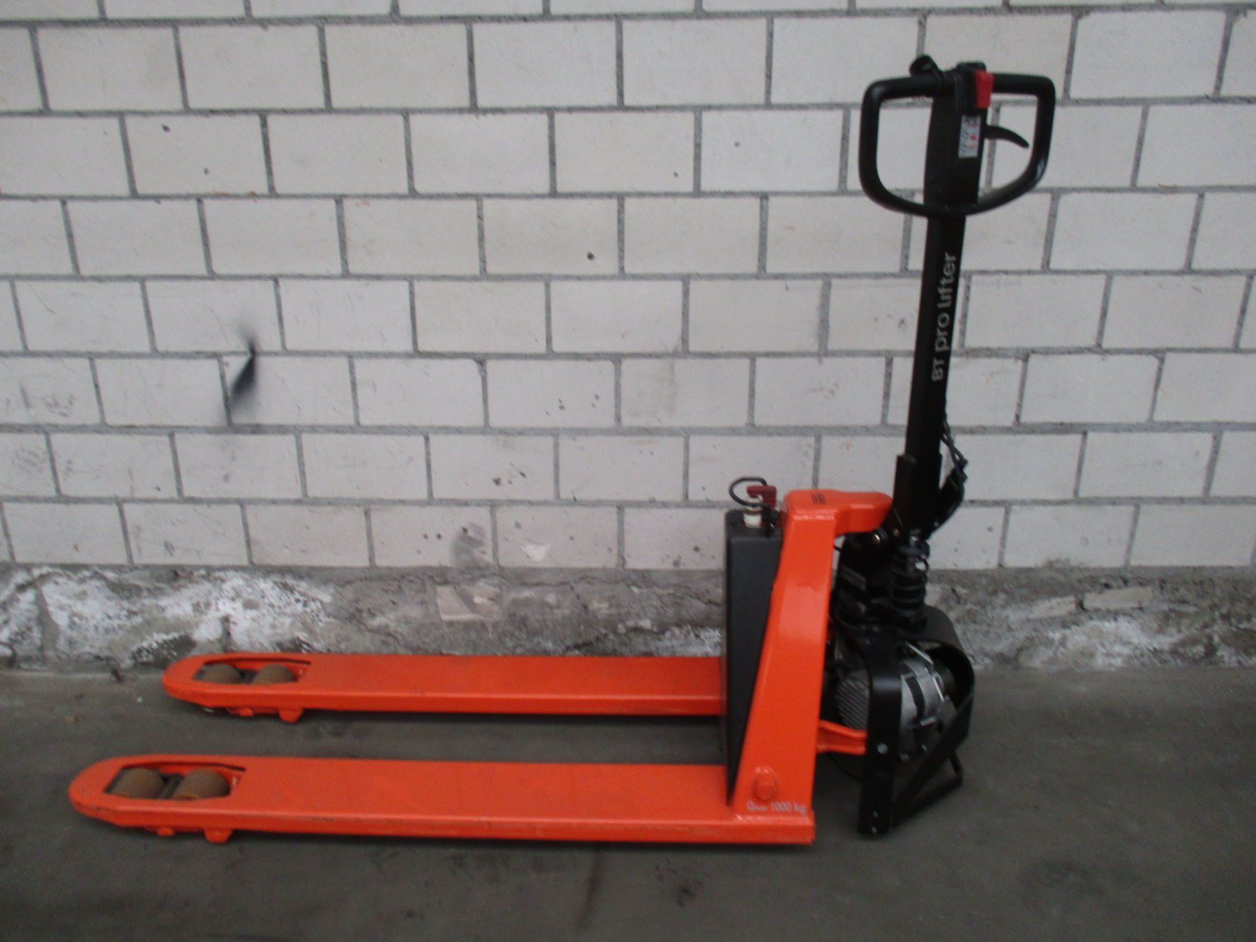 STAPLER TOYOTA BT Pro Lifter LHT100 Handhubwagen AMEISE (Gebraucht) in ...