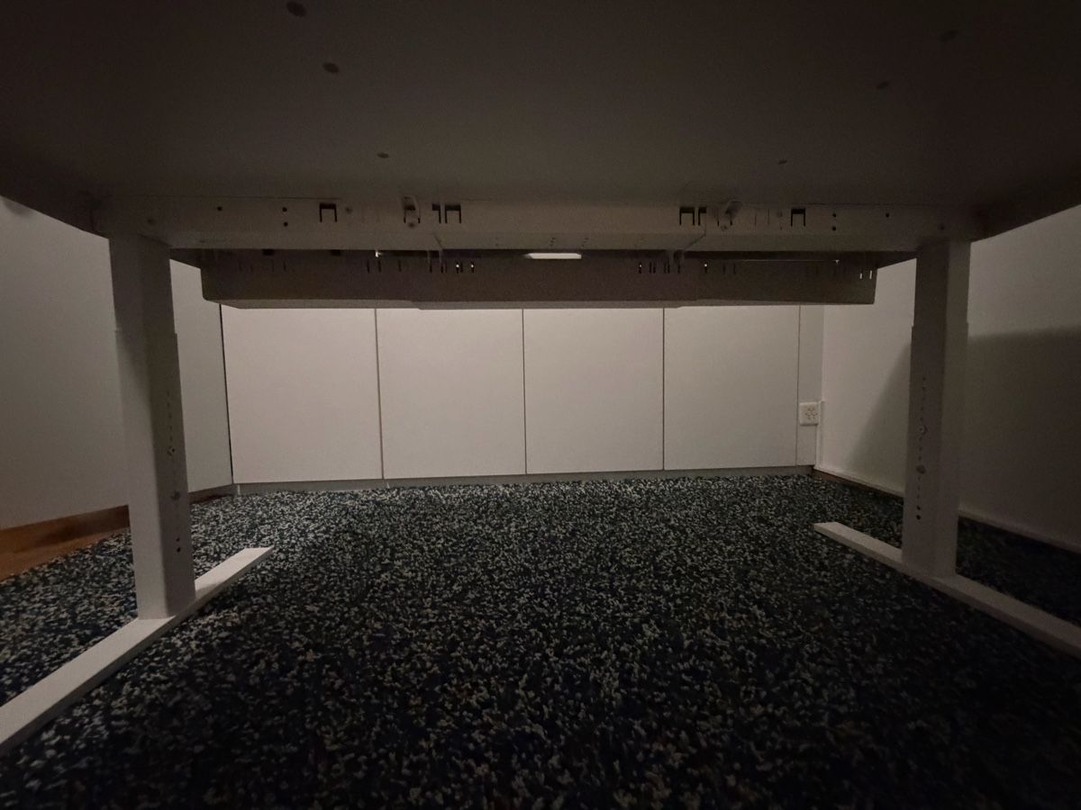 Scrivanie: Büro Pult (iKea MITTZON) – Usato da Neuheim venduto da SF2004 2