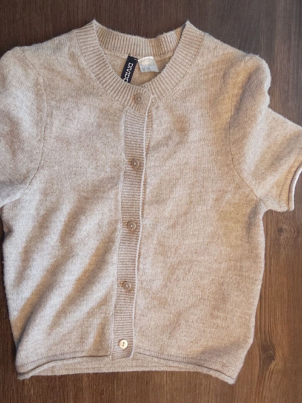 H&M Giacche: Strickjäckli beige H&M XS – Nuovo (secondo la descrizione) da Köniz venduto da scopello12